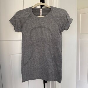 Lululemon swiftly tech short sleeve gray Crewneck workout stretch top